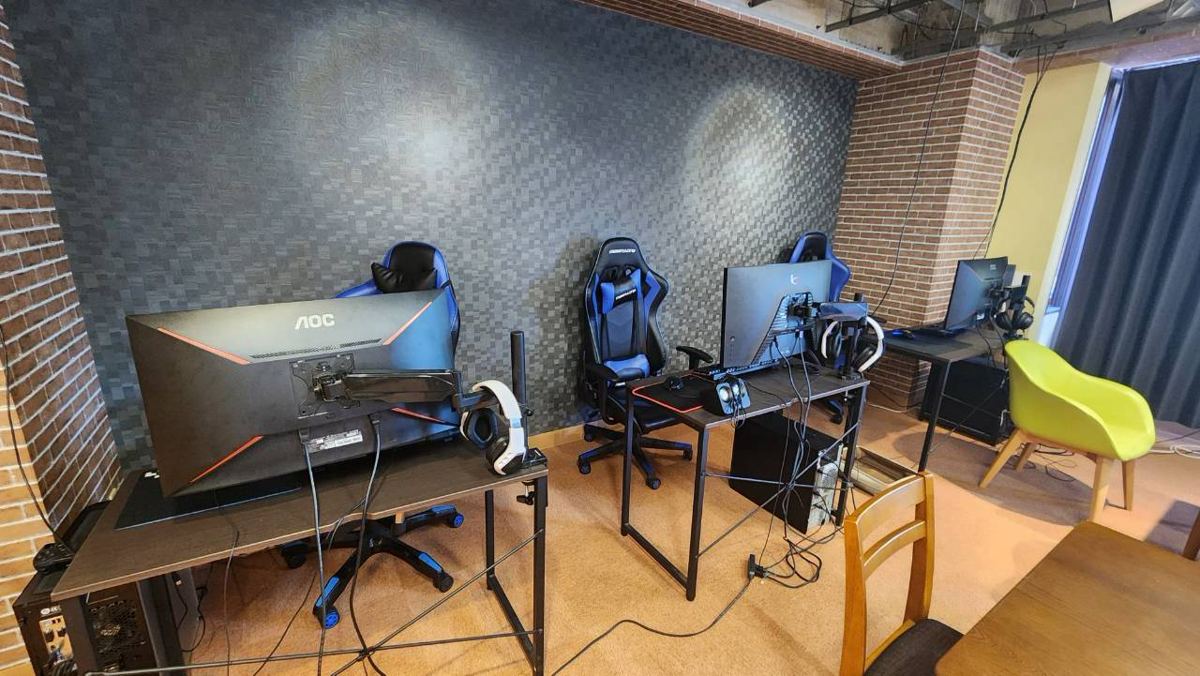 店内のPCゲームコーナー